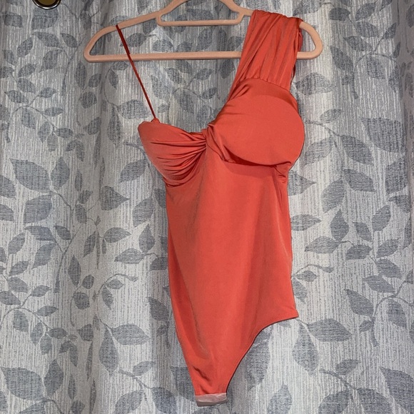 Express Silky Bodysuit - Picture 4 of 7